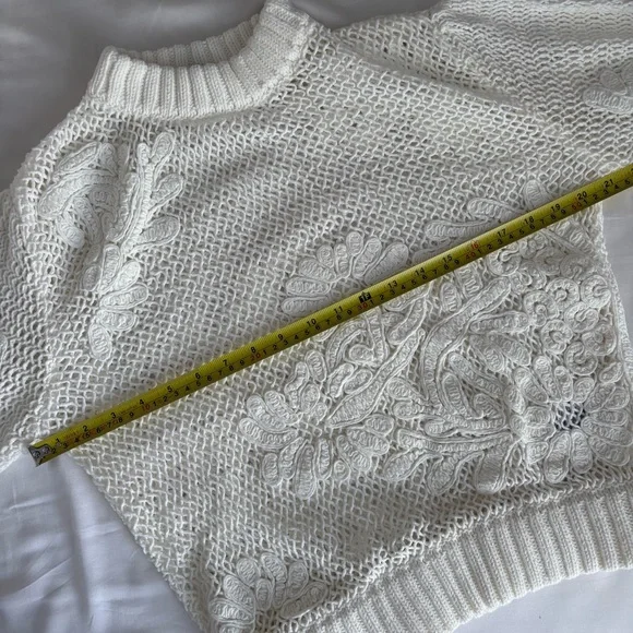 FARM Rio White Sweater - Picture 15 of 16